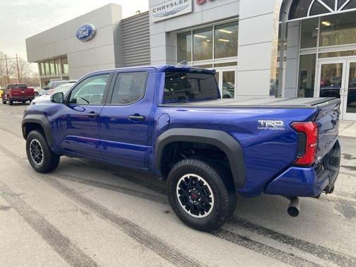 2024 Toyota Tacoma TRD Off-Road