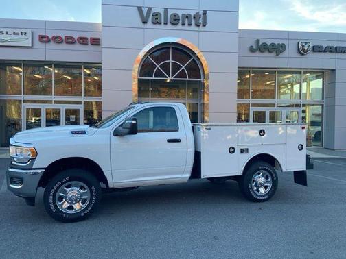2024 RAM 2500 Tradesman Regular Cab 4x4 8' Box