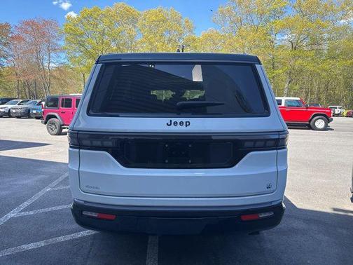 Bright White Clearcoat 2026 Jeep Grand Wagoneer 4x4
