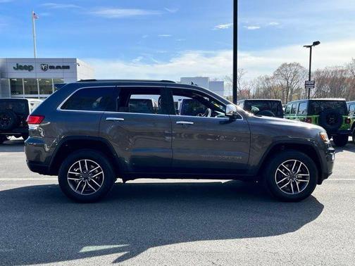 Granite Crystal Metallic Clearcoat 2021 Jeep Grand Cherokee Limited