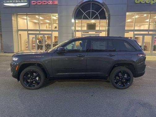 2025 Jeep Grand Cherokee Altitude