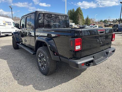 Black Clearcoat 2026 Jeep Gladiator Sahara 4x4