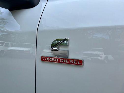 Bright White Clearcoat 2024 RAM 2500 Laramie Crew Cab 4x4 6'4' Box