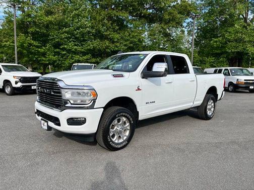 Bright White Clearcoat 2024 RAM 2500 Laramie Crew Cab 4x4 6'4' Box