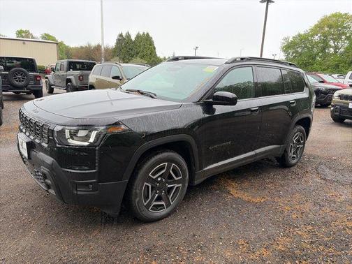 Diamond Black Crystal Pearlcoat 2026 Jeep Cherokee Laredo 4x4