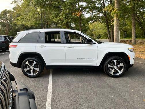 2023 Jeep Grand Cherokee 4xe Base