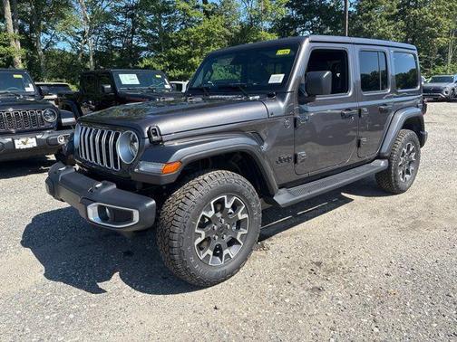 Granite Crystal Metallic Clearcoat 2026 Jeep Wrangler 4-Door Sahara 4x4