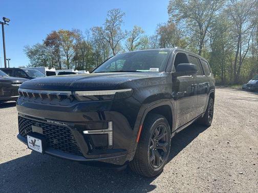 High Gloss Black 2026 Jeep Grand Wagoneer Limited Altitude 4x4