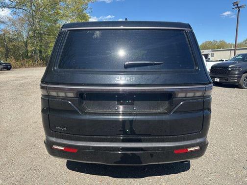 High Gloss Black 2026 Jeep Grand Wagoneer Limited Altitude 4x4