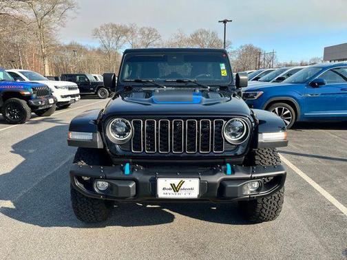 Black Clearcoat 2024 Jeep Wrangler 4xe Rubicon X