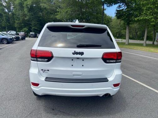 2022 Jeep Grand Cherokee Laredo