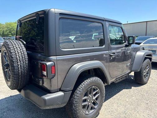 Granite Crystal Metallic Clearcoat 2026 Jeep Wrangler Sport S