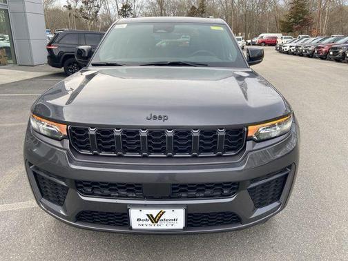 2026 Jeep Grand Cherokee Altitude