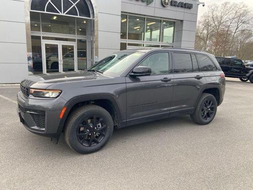 2026 Jeep Grand Cherokee Altitude