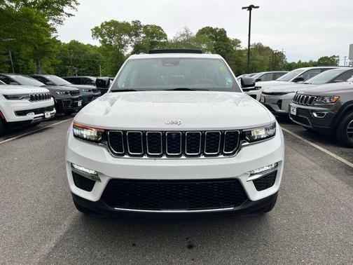 Bright White Clearcoat 2023 Jeep Grand Cherokee Limited