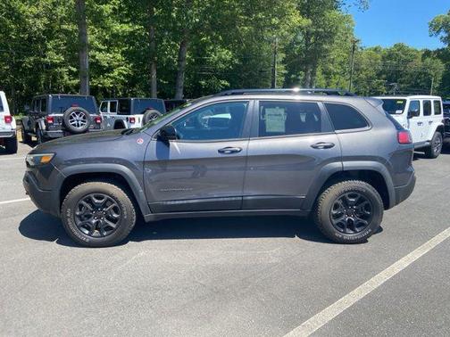 2022 Jeep Cherokee Trailhawk