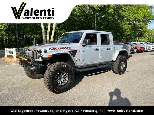 Silver Zynith Clearcoat 2023 Jeep Gladiator Mojave 4x4