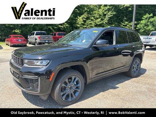 Diamond Black Crystal Pearlcoat 2026 Jeep Grand Cherokee 85th Anniversay Edition 4x4