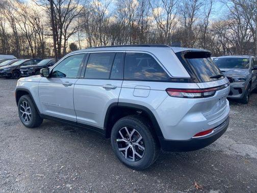 2025 Jeep Grand Cherokee Limited X