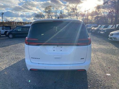 2026 Chrysler Pacifica L