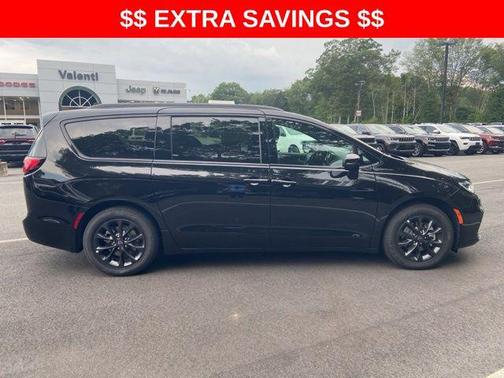 2025 Chrysler Pacifica L