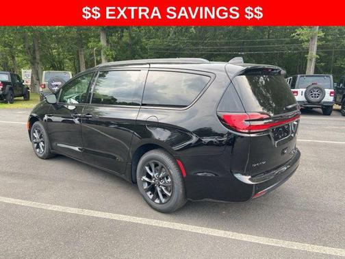 2025 Chrysler Pacifica L