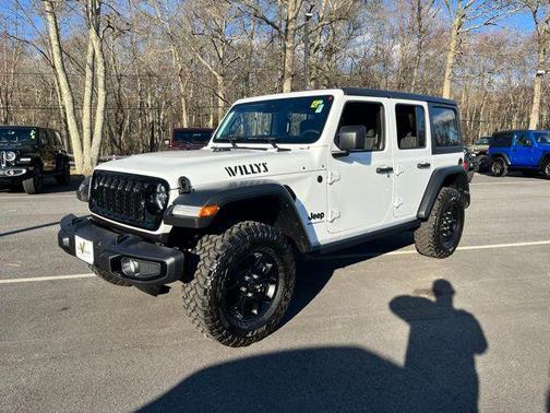 Bright White Clearcoat 2024 Jeep Wrangler Willys