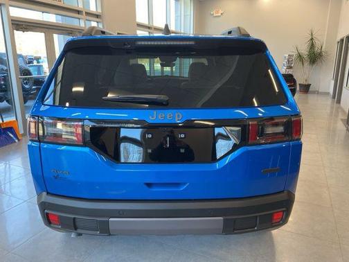 2026 Jeep Cherokee Overland