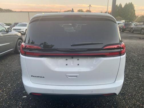 2026 Chrysler Pacifica L