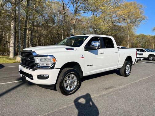 Bright White Clearcoat 2024 RAM 2500 Laramie Crew Cab 4x4 6'4' Box