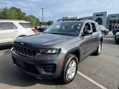 2022 Jeep Grand Cherokee Laredo