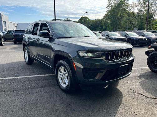 2022 Jeep Grand Cherokee Laredo