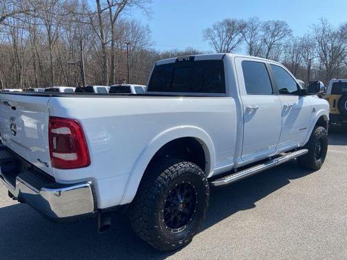 2020 RAM 2500 Laramie Crew Cab 4x4 6'4' Box