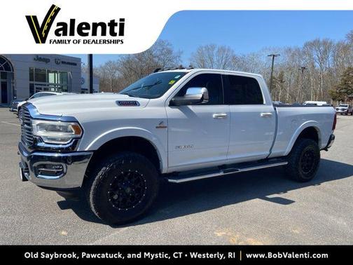 2020 RAM 2500 Laramie Crew Cab 4x4 6'4' Box