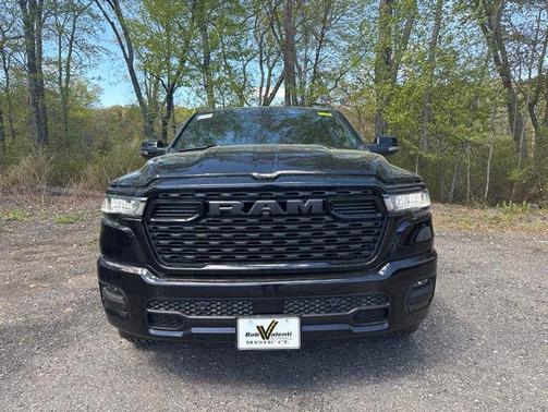 Diamond Black Crystal Pearlcoat 2026 RAM 1500 Big Horn/Lone Star