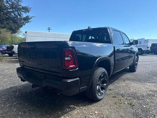 Diamond Black Crystal Pearlcoat 2026 RAM 1500 Big Horn/Lone Star