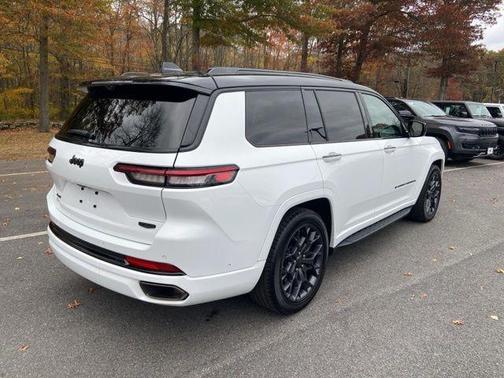2023 Jeep Grand Cherokee L Summit Reserve