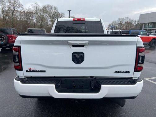 2024 RAM 2500 Laramie Crew Cab 4x4 6'4' Box