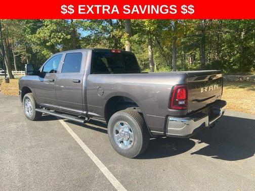 2025 RAM 2500 Tradesman Crew Cab 4x4 6'4' Box
