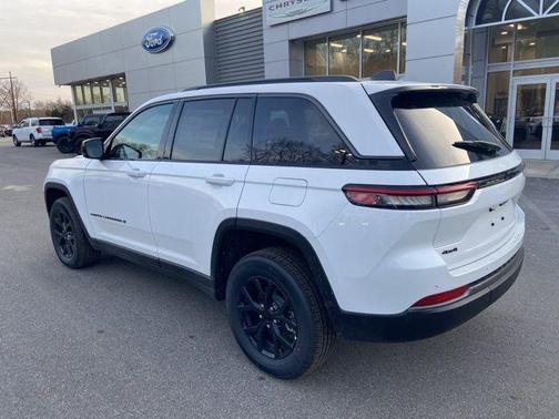 2026 Jeep Grand Cherokee Altitude