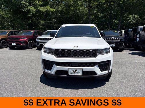Bright White Clearcoat 2026 Jeep Grand Cherokee Altitude