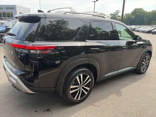 Super Black 2024 Nissan Pathfinder Platinum 4WD