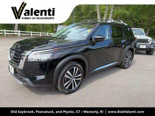 Super Black 2024 Nissan Pathfinder Platinum 4WD