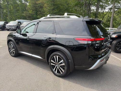 Super Black 2024 Nissan Pathfinder Platinum 4WD