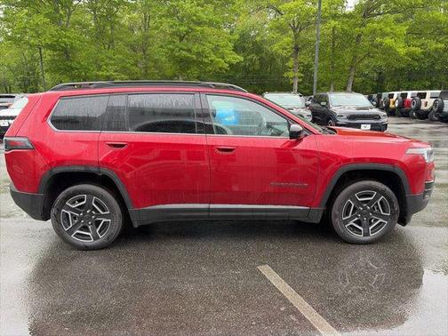 Red Hot Pearlcoat 2026 Jeep Cherokee Laredo 4x4