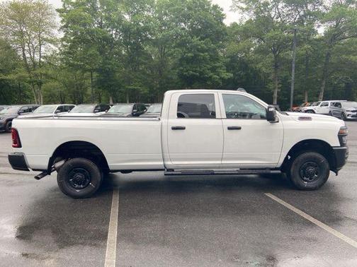 2025 RAM 2500 Tradesman Crew Cab 4x4 8' Box