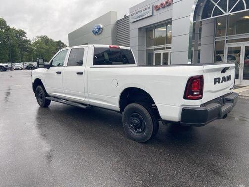 2025 RAM 2500 Tradesman Crew Cab 4x4 8' Box
