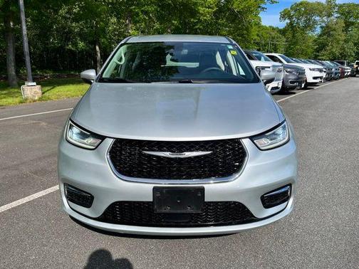Silver Mist Clearcoat 2023 Chrysler Pacifica Touring L