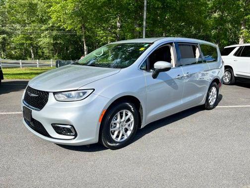Silver Mist Clearcoat 2023 Chrysler Pacifica Touring L