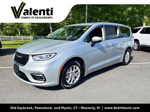 Silver Mist Clearcoat 2023 Chrysler Pacifica Touring L